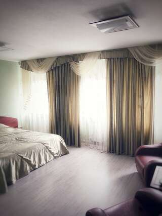 Гостевой дом На Пристанской Киров Люкс с 1 спальней-2